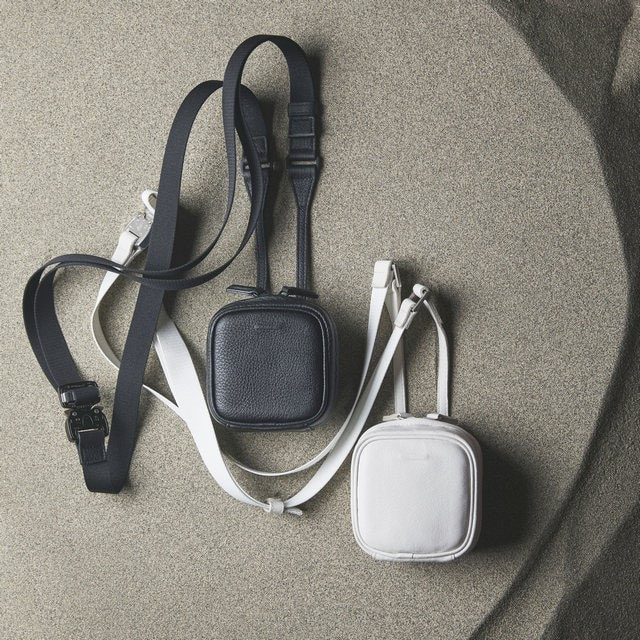 土屋鞄製造所 objcts.ioからアイコニックな新型レザースマホショルダー