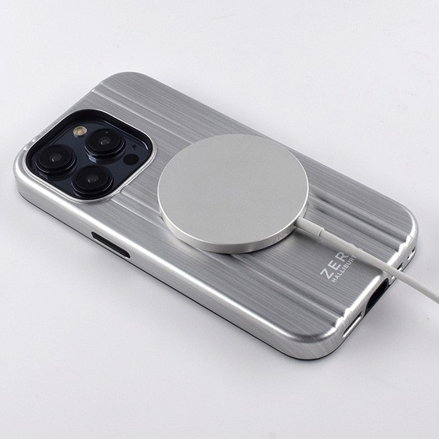 ZERO HALLIBURTON iPhone15用銀【新品訳あり】【残り2つ】 ZERO HALLIBURTON iPhone15用銀【新品訳あり】【残り2つ