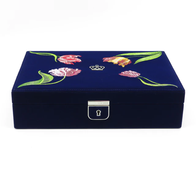 ロイヤル・アッシャーが、創業170周年を彩るジュエリーボックス「WOLF