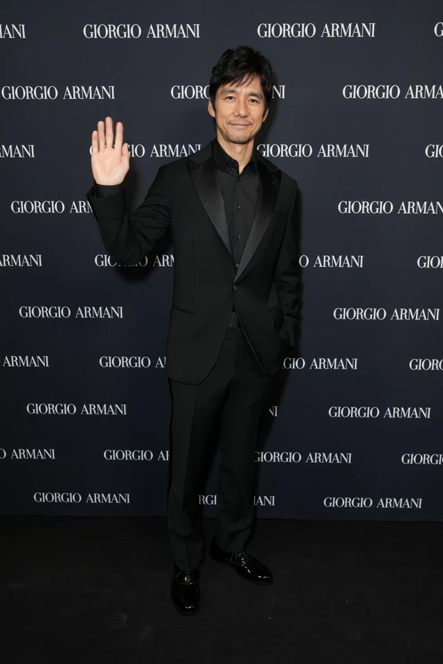 ジョルジオ アルマーニ、ニューヨークの新複合ビルでの2025年春夏