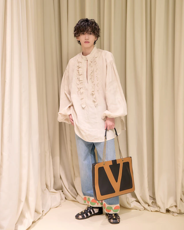 ヴァレンティノ 2025年プレスプリング コレクションを祝し