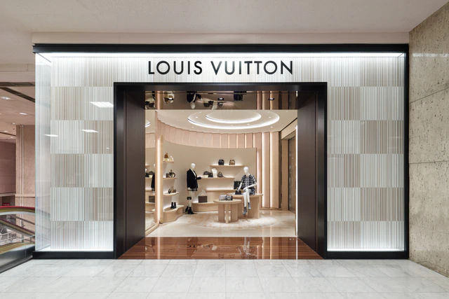 Louis Vuitton ルイヴィトン 百貨店購入品 ルイ・ヴィトン 自然と調和する洗練空間へ、仙台藤崎店リニューアル