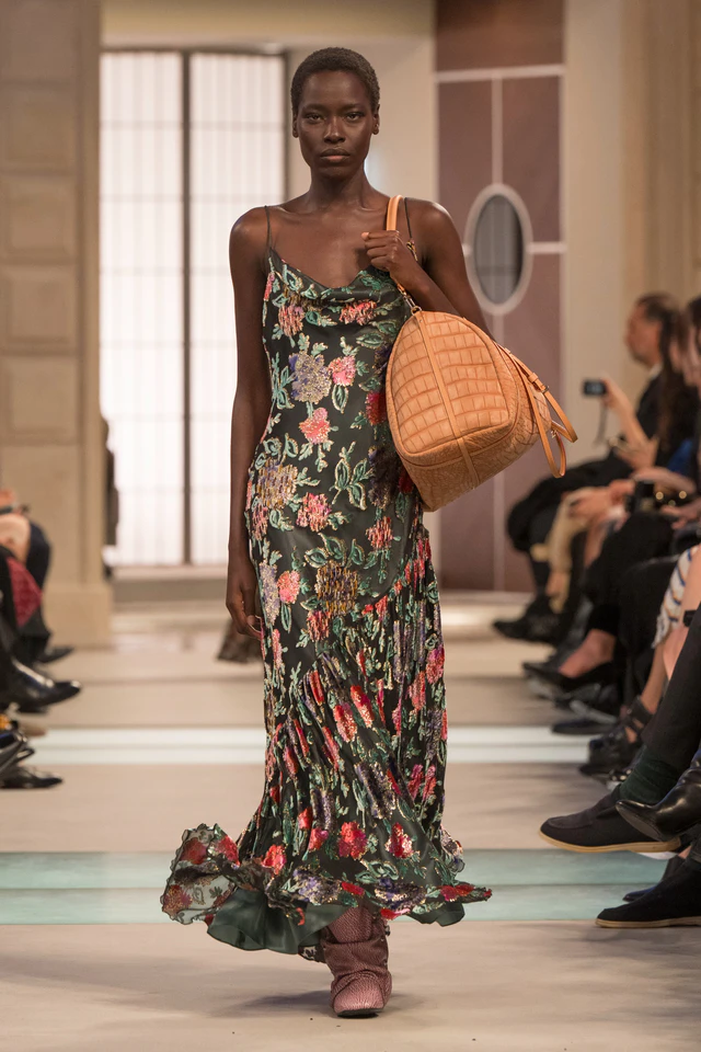 ルイ・ヴィトン 鉄道の旅をテーマにした、2025年秋冬ウィメンズ