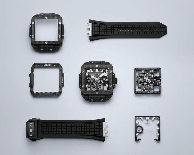 HUBLOT 「スクエア・バン トゥールビヨン 4デイ パワーリザーブ 3Dカーボン」