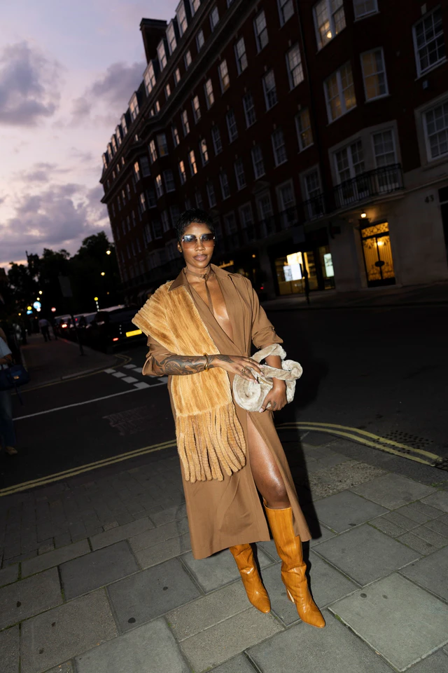 フェンディ2025-26年秋冬ウィメンズコレクション「フェンディ スパイ（FENDI Spy）」とティワ・サベージ