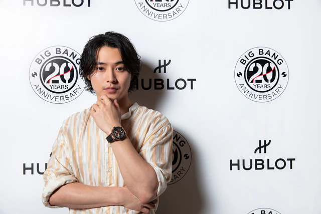 麻布台ヒルズで開催、山﨑賢人が纏うウブロの記念モデル