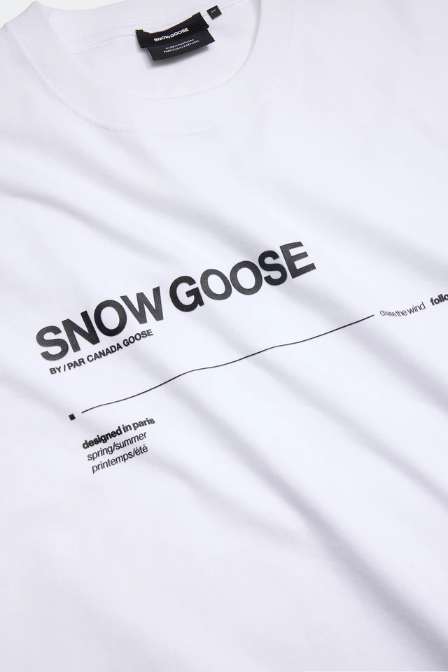 カナダグース カプセルコレクション「SNOW GOOSE BY CANADA GOOSE」 ゼニス Tシャツ カラー:Chase The Wind White