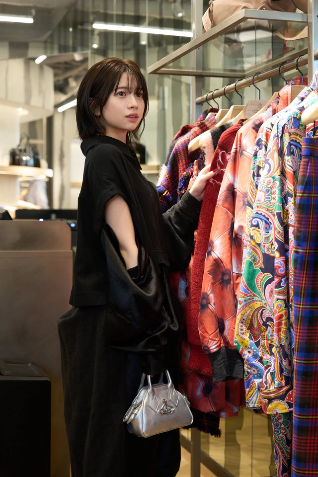 ヴィヴィアン・ウエストウッド RED+MANリニューアルオープンに来場した桜田ひよりさん