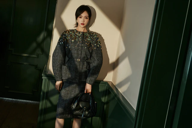 ティファニー・タン FENDI – 「フェンディ スパイ」バッグ スモール(ブラック)