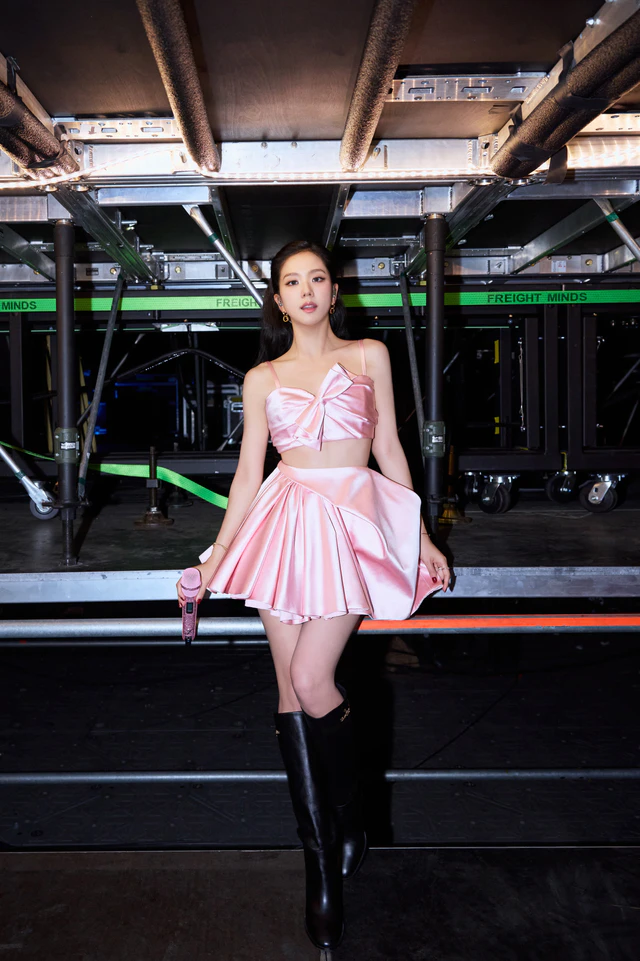 Blackpinkジス ディオール BLACKPINK ジスが披露したピンクのカスタムルック