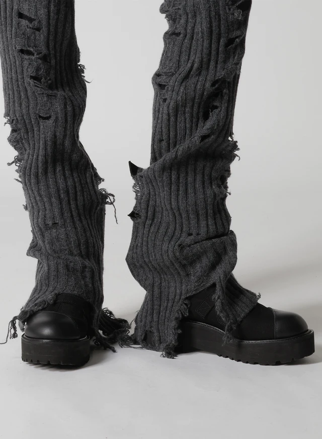 LIMI feu Autumn/ Winter 2025-26 collection ダメージドルーズウォーマー(グレー)