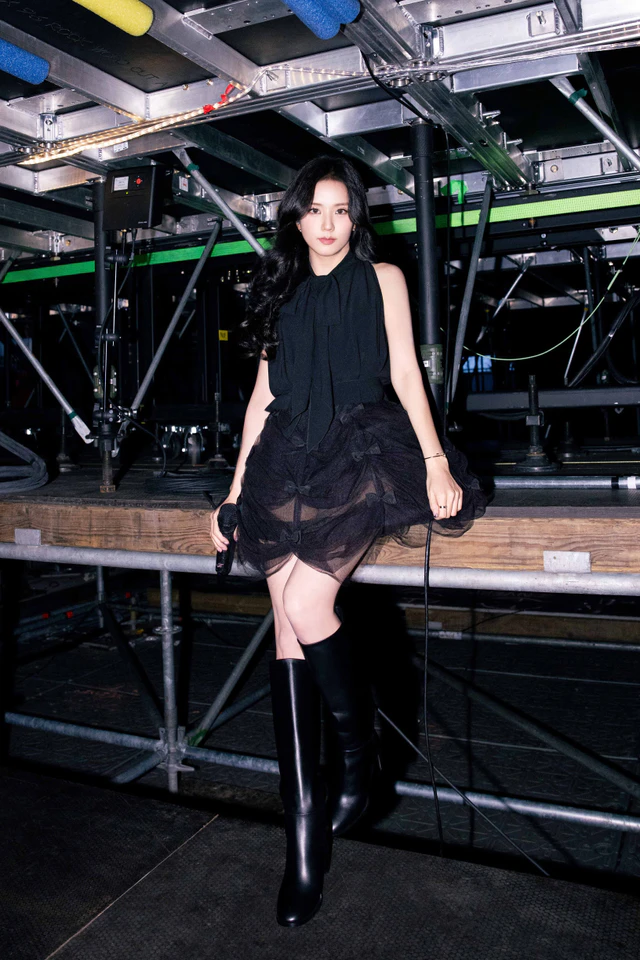 BLACKPINKジスが魅せたディオールのカスタムルック パリ公演「DEADLINE」で披露