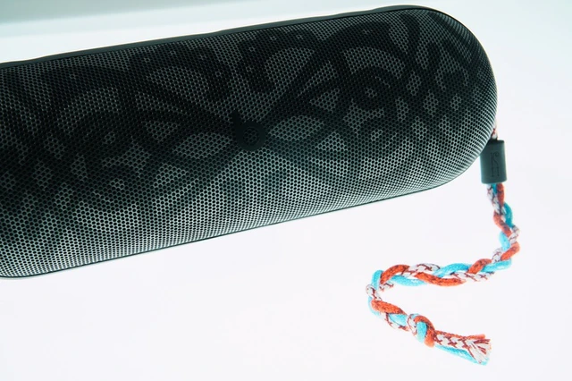東京・ロサンゼルス限定、Kiko Kostadinov × Beats Pillが示す次世代スピーカーデザイン
