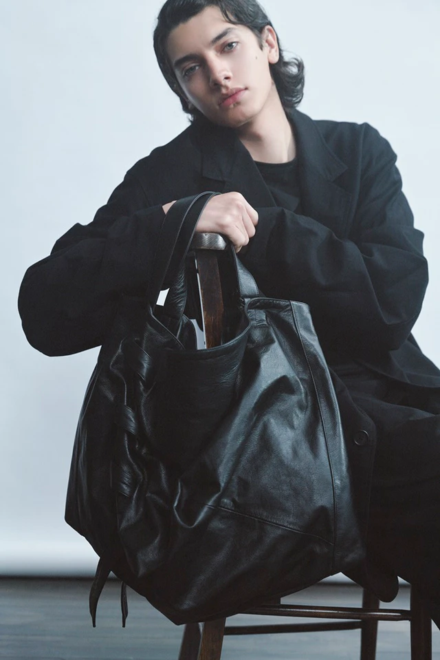 ヨウジヤマモト discord Yohji Yamamoto、2025-26秋冬コレクションの最新作 RIBBON TOTE NAVY / BLACK