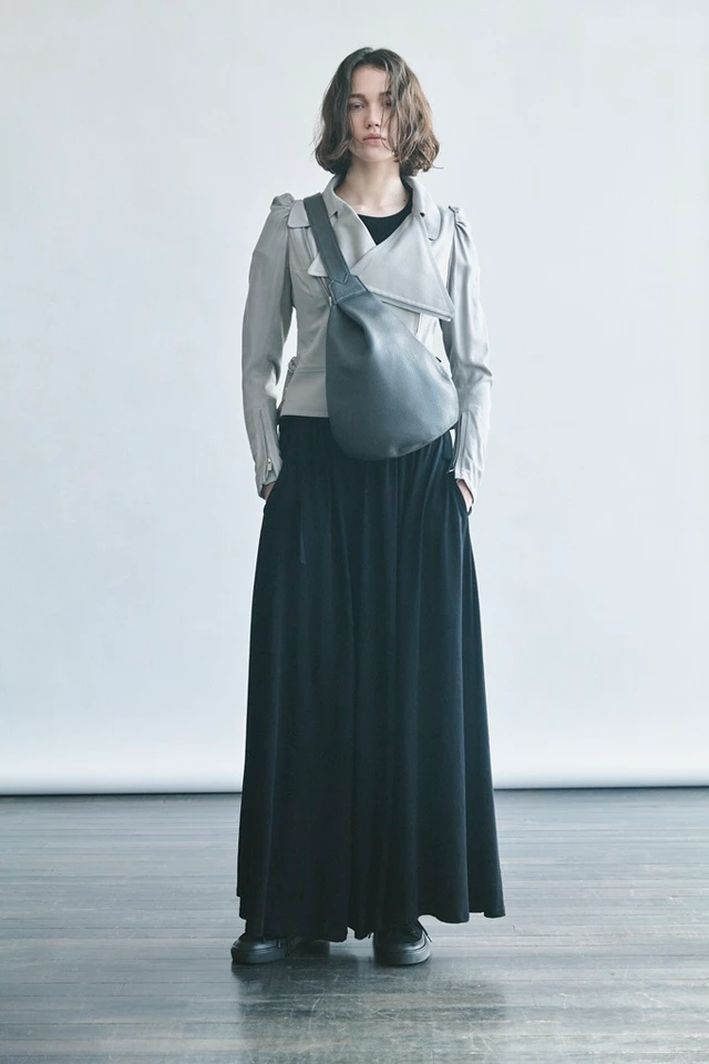 ヨウジヤマモト discord Yohji Yamamoto、2025-26秋冬コレクションの最新作 Y BODYBAG(S) / Y BODYBAG / Y BACKPACK