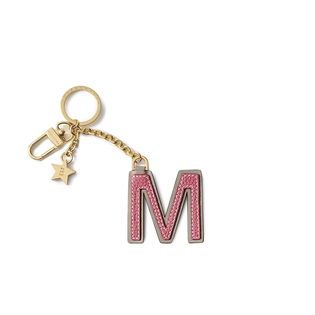 ボナベンチュラの新イニシャルキーホルダー、バッグに印象のスイッチを