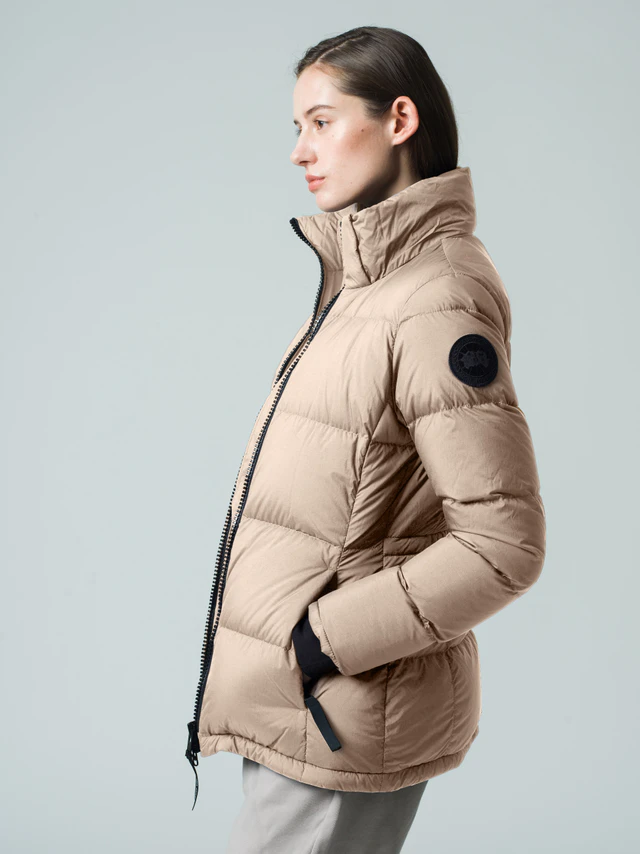 カナダグース 京都店5周年記念、定番パーカを磨き上げた日本限定