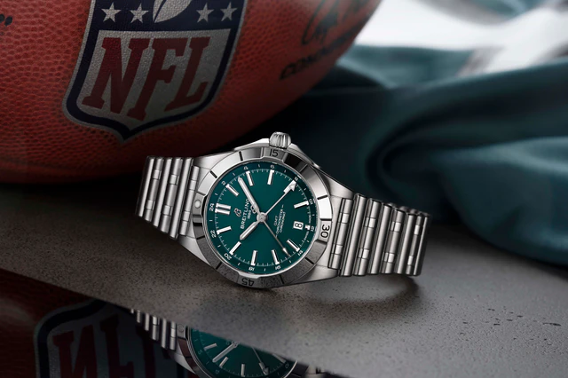 「クロノマット GMT 40」「エンデュランス プロ」からNFLチームモデルが誕生