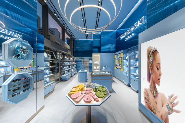 Swarovski大阪 1階