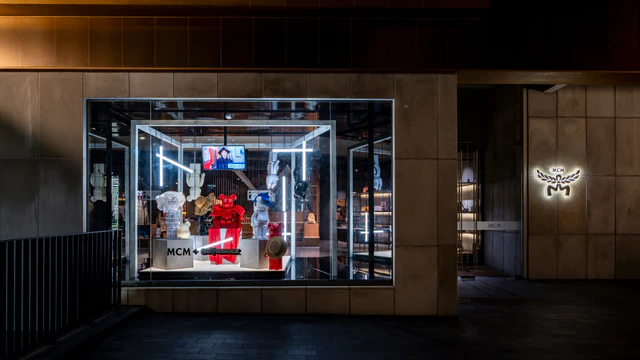 MCMとBE@RBRICKが融合 Frieze Seoul 2025で幻想的展示を展開