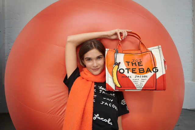 マークジェイコブス　ヘッドホン　新品未使用 マーク ジェイコブス アーティストと共に創る「JOY」、限定カプセルと