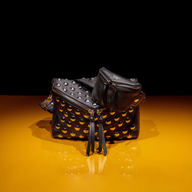 MCM、創立50周年へ向けて進化するラグジュアリーの“動作”をミラノで披露