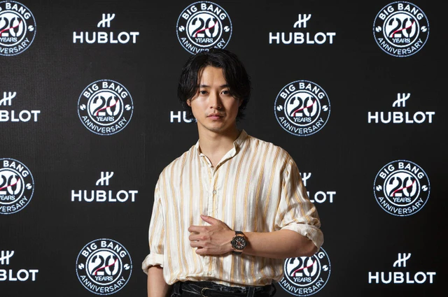 山崎賢人が語るウブロのビッグ・バン BIG BANG VOICESと20周年限定モデルを公式LINEでチェック
