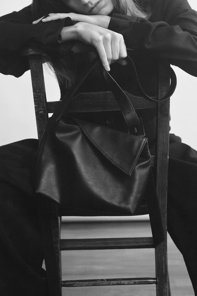 ヨウジヤマモト discord Yohji Yamamoto VEIL SHOULDER BLACK