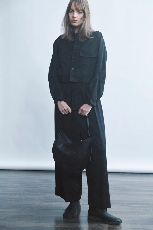 ヨウジヤマモト discord Yohji Yamamoto ROUND SHOULDER M BLACK