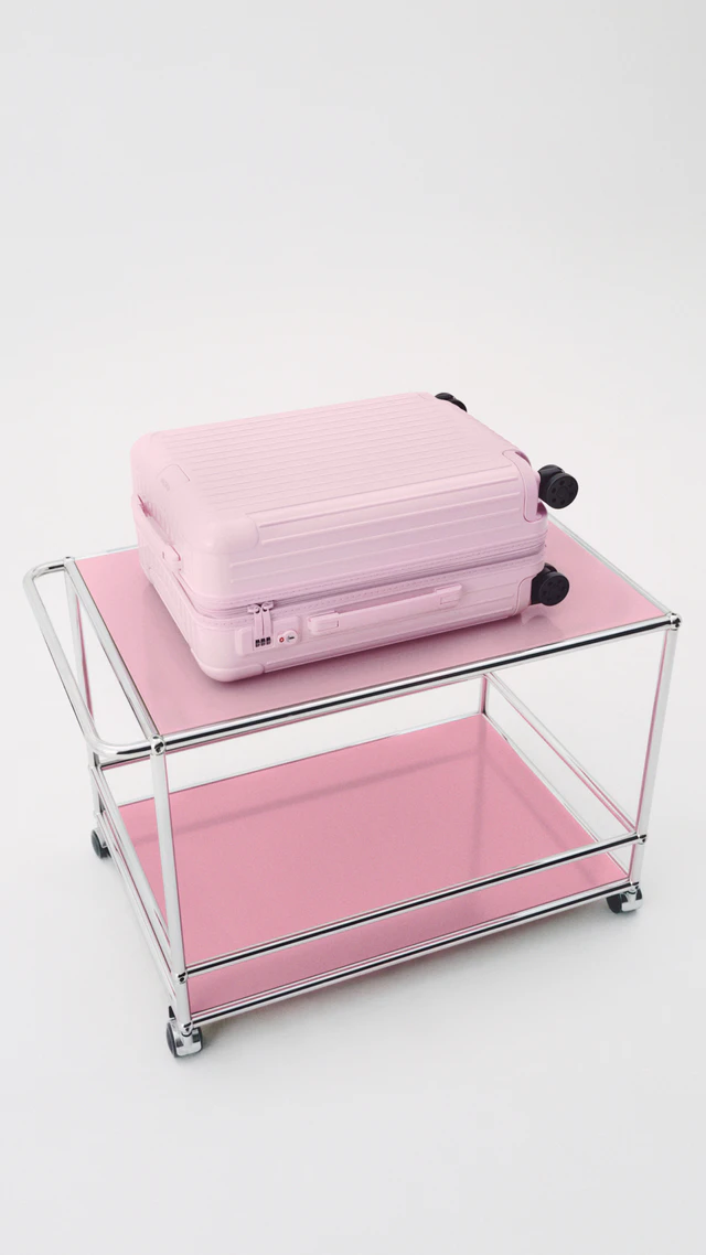 【限定品】RIMOWA リモワ　バレリーナピンク　トランクプラス　新色pink リモワが限定色「バレリーナ ピンク」発表 バラのような色合い、定番