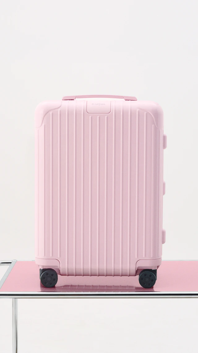 リモワ RIMOWA シーズン限定カラー「バレリーナ ピンク」が誘う、新た