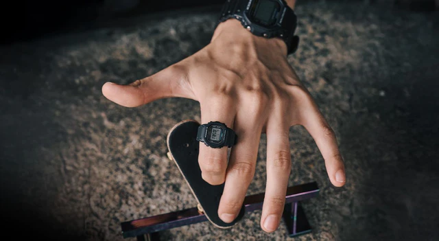 カシオ「指輪サイズのG-SHOCK」誕生。歴代最小モデル『DWN-5600』が切り拓く新次元の時計体験