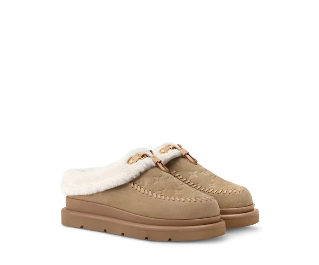 ルイ・ヴィトン：コルティナ ミュール　モノグラム·パターンをデボス加工で施したスエードカーフレザー