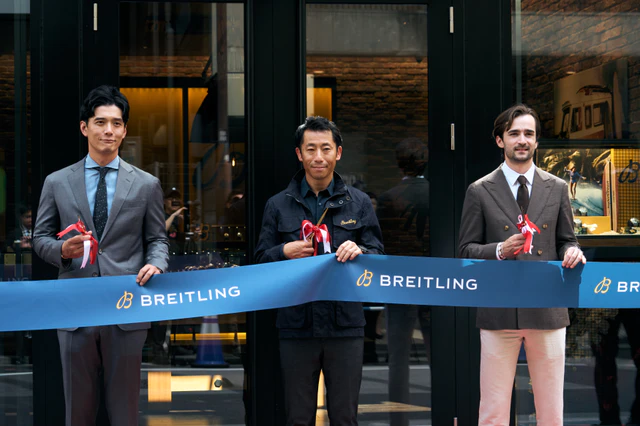 ブライトリング ブティック 福岡天神が新たにオープン、室屋義秀を迎えたセレモニー開催
