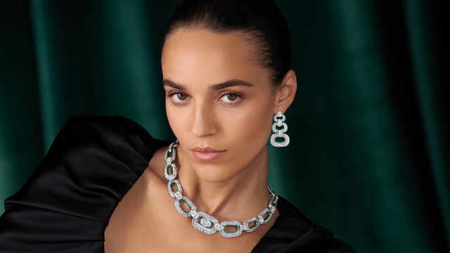 グラフダイヤモンズが贈るフェスティブキャンペーン「I WISH」、136カラットの輝きが描く冬の物語