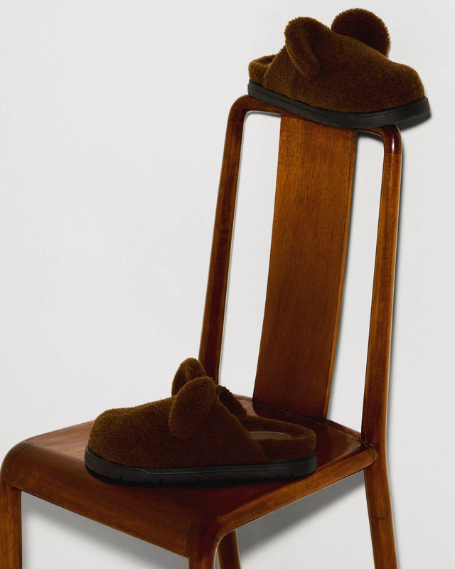 テディイヤーの「バゲット」が登場、フェンディの新作シアリングアイテムで冬の装いをアップデート