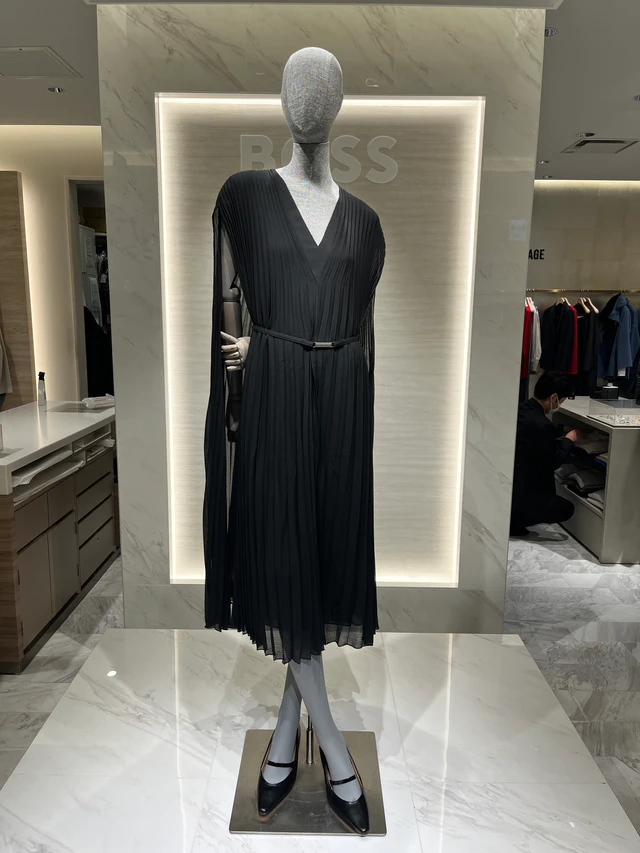 BOSSウィメンズ POP-UP STOREが伊勢丹新宿店で展開、テーラリングの新境地を披露