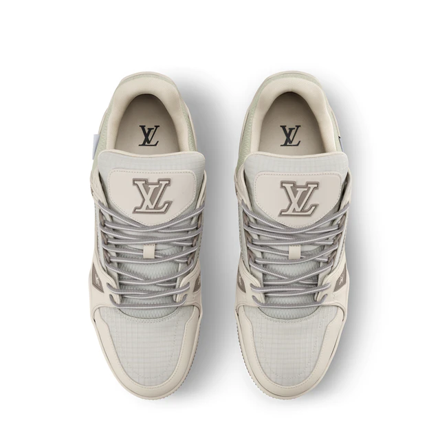 ルイ・ヴィトン:LV トレイナー スニーカー テクニカル素材の組み合わせ