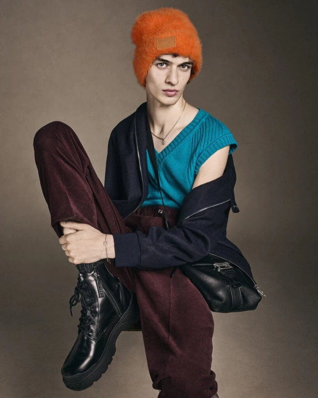 フェンディ 2026年春夏プレコレクション発表、80年代ムードが息づくローマンエレガンスの進化形