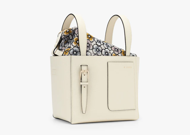 Valextra x minä perhonen バケットバッグ マイクロ ピーハ（ホワイト）