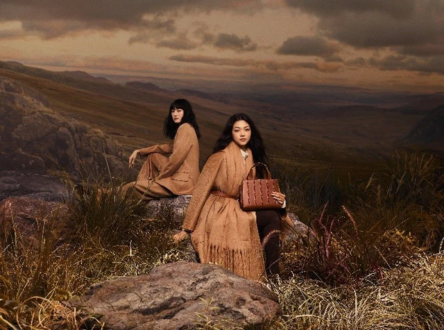 「THE CAMEL, timeless」誕生、マックスマーラが紡ぐ時を超える美と3人の女性の物語