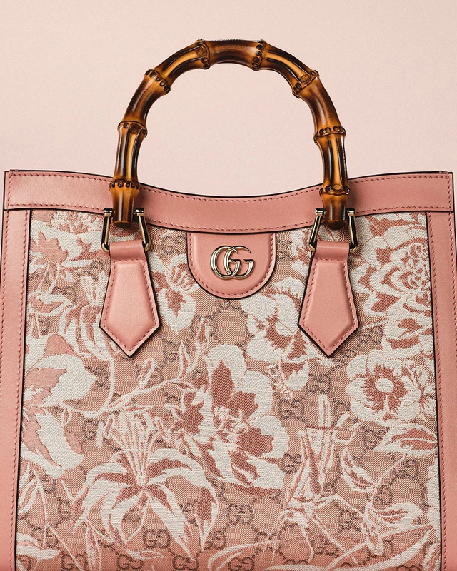 グッチとHOSOOのコラボレーションが進化、伝統技術をモダンに昇華したGucci Nishijin第4章