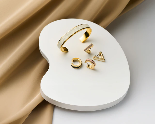 ボナベンチュラが描く新たな軌跡、レザーとメタルが調和するアクセサリーコレクション「リネア」登場