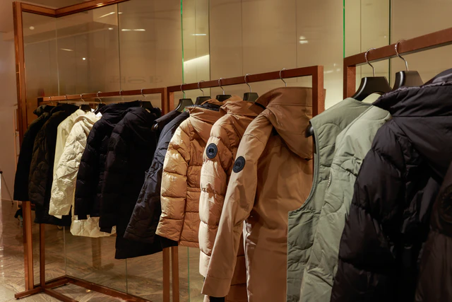 カナダグース、伊勢丹新宿店本館2階で2025年秋冬ポップアップ開催、先行発売ダウン2型とブラックレーベルが集結