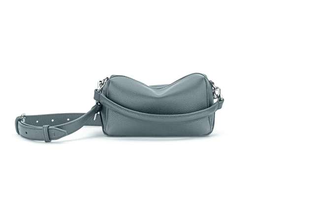 「フェンディ ルイ」スモール（グレインレザー製）