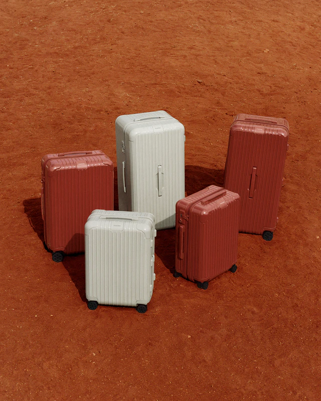 リモワが彩る新たな旅の感性、エッセンシャルを飾る限定色テラコッタとクレイの魅力