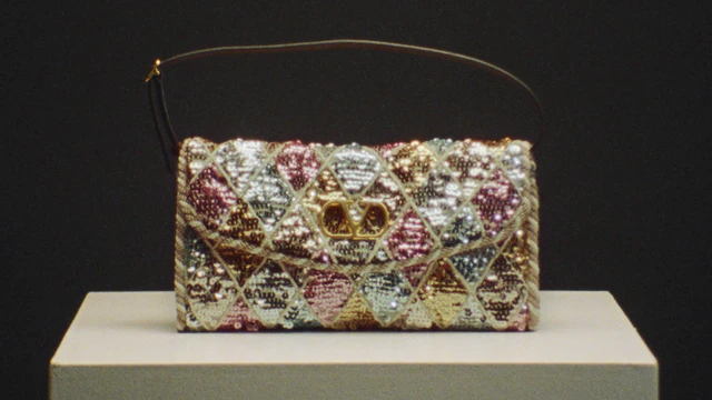 ヴァレンティノ ガラヴァーニ「ドゥ ヴェイン」、9人のアーティストが描くデジタルアートプロジェクト全容