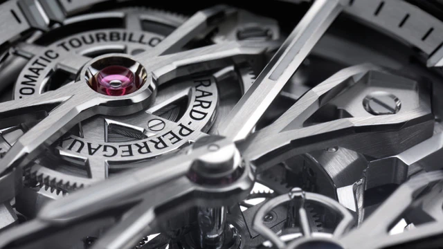 ジラール・ペルゴ ロレアート スリー・ゴールド ブリッジ、バゲットダイヤモンドを纏うハイジュエリーウォッチ特集