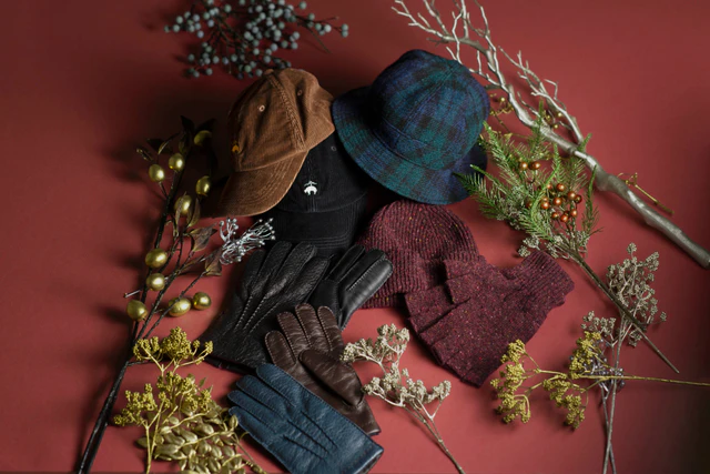 ブルックス ブラザーズ HOLIDAY COLLECTION 2025、キーアイテムとギフトに最適な小物を総ざらい