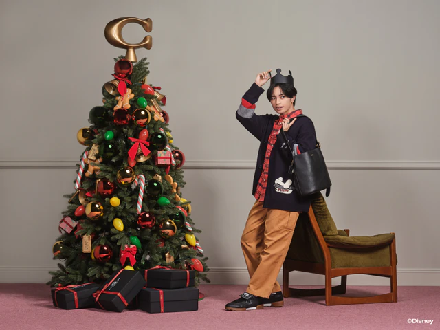 コーチ×中島健人、ホリデーキャンペーン第2章、TabbyやWinter 2025コレクションで楽しむギフトシーズン